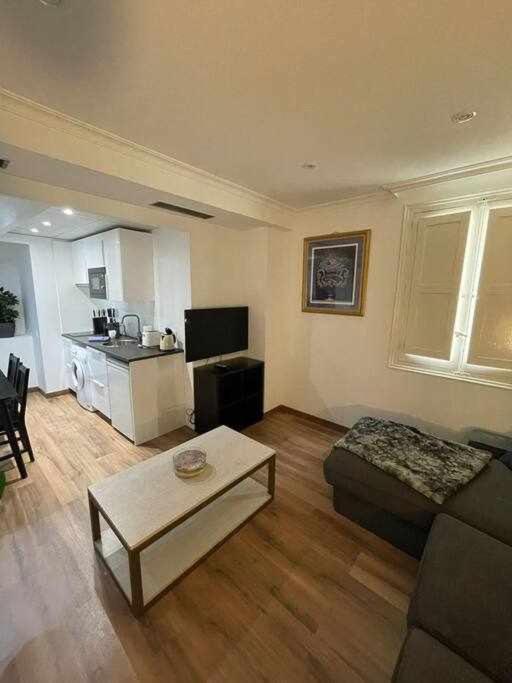 Apartamento IV Alcalaretiro Ideal Parejas 马德里 外观 照片